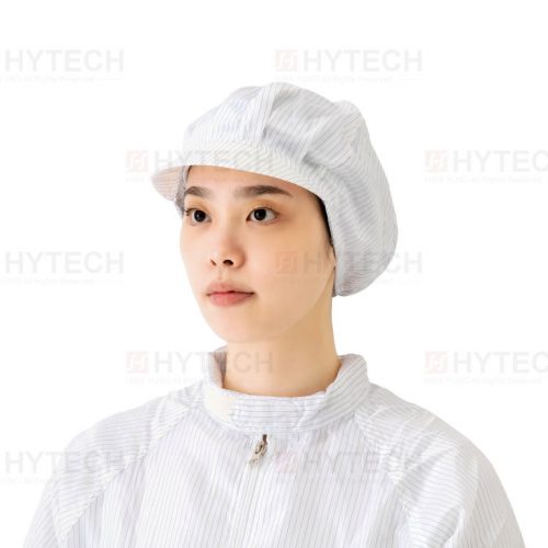 女工作員穿戴瓜皮型無塵帽。