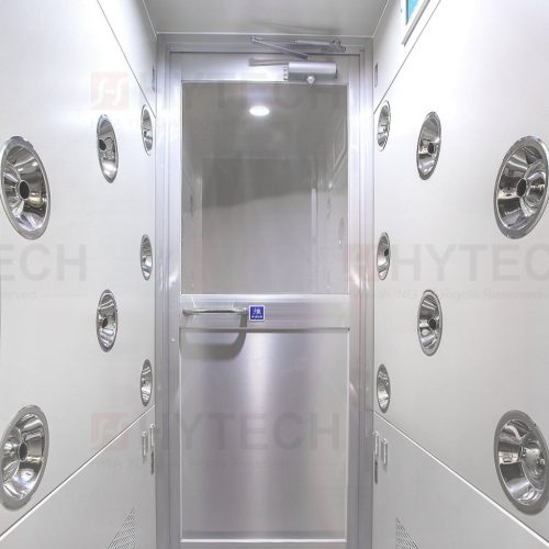標準型 空氣浴塵室AirShower，又稱風淋室，內裝圖。