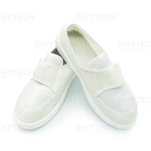 純白色的網狀無塵鞋,是以魔鬼氈控制鬆緊,含有華湧浮水印。